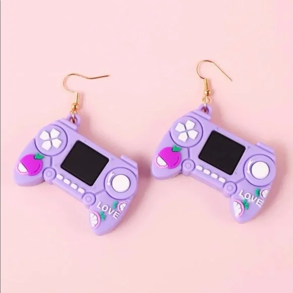 video game console long earrings - Picture 2 of 4